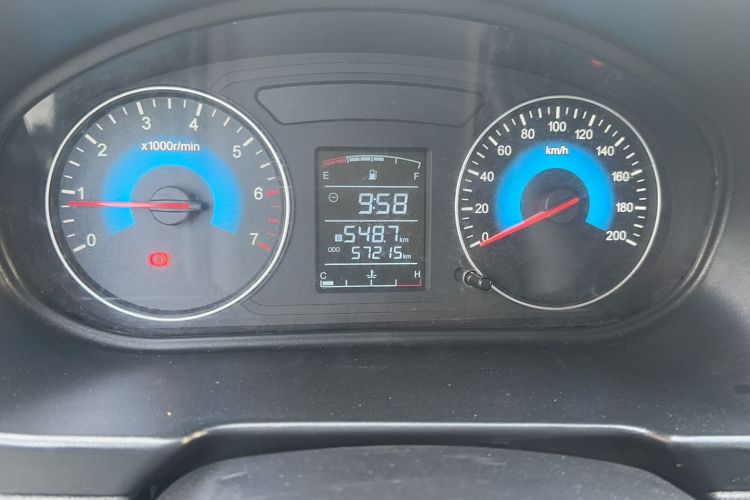Used Dongfeng Fengon 330 2019 1.5L Manual Practical II China VI Odometer Close Up
