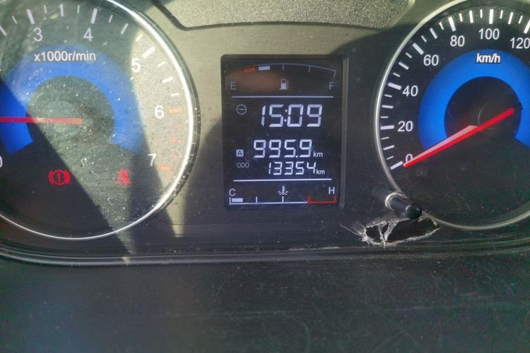 Used Dongfeng Fengon 330 2019 1.5L 330S Manual Comfort Version China VI Standard Odometer Close Up
