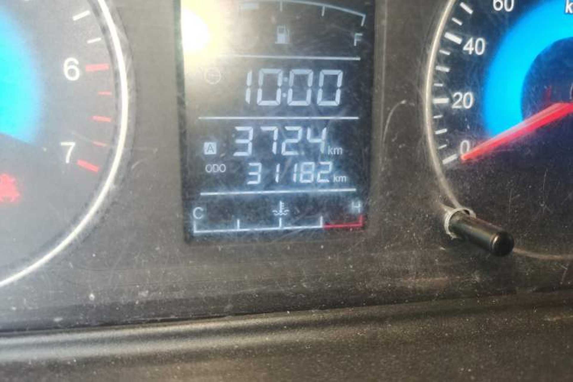 Used Dongfeng Fengon 330 2019 1.5L Manual Practical II China VI Odometer Close Up