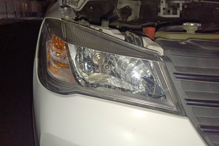 Used Dongfeng Fengon 330 2019 1.5L 330S Manual Comfort Version China VI Standard Right Front Headlight