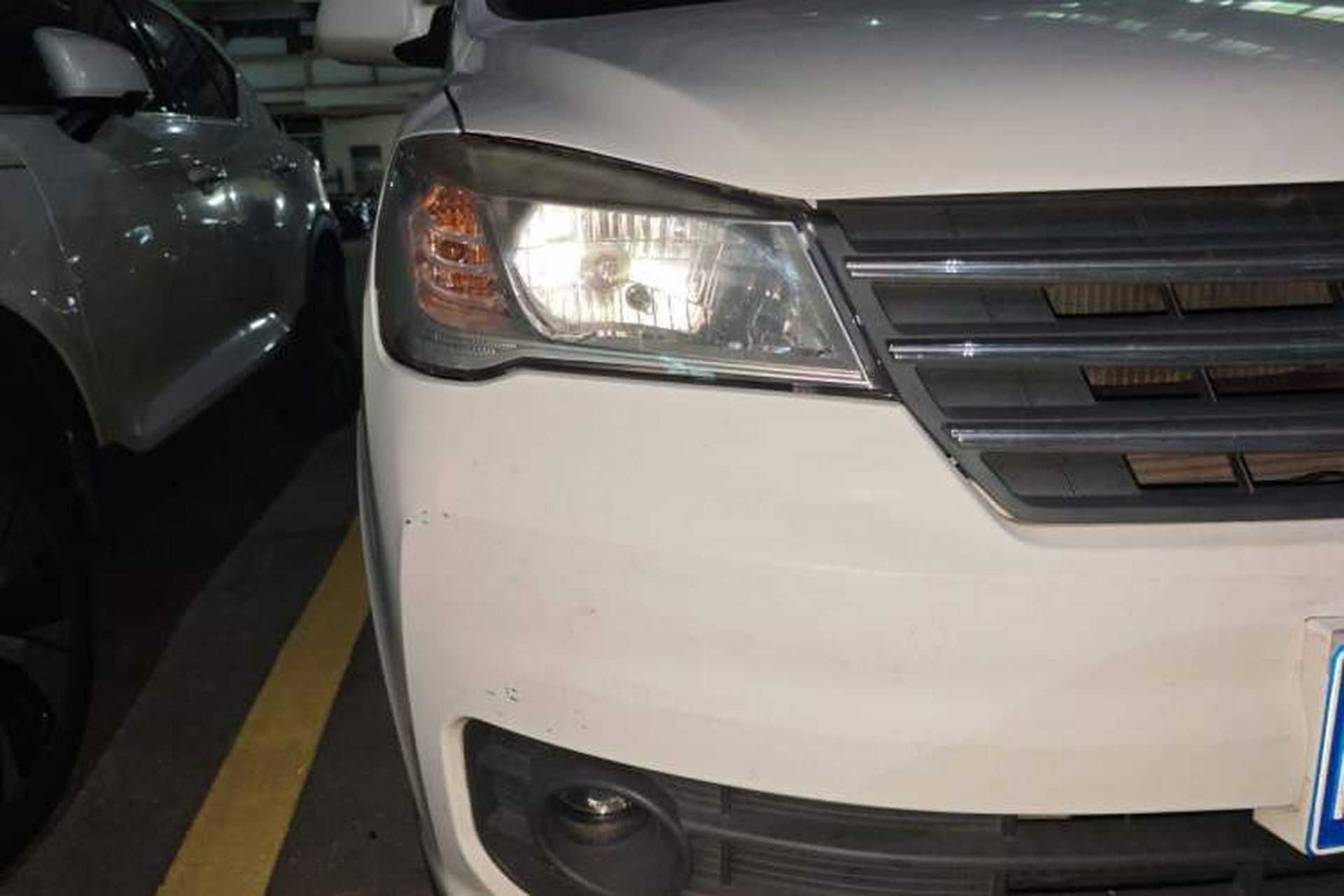 Used Dongfeng Fengon 330 2019 1.5L 330S Manual Comfort Version China VI Standard Right Front Headlight