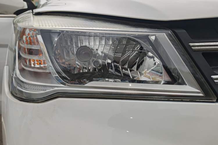 Used Dongfeng Fengon 330 2019 1.5L 330S Manual Comfort Version China VI Standard Right Front Headlight
