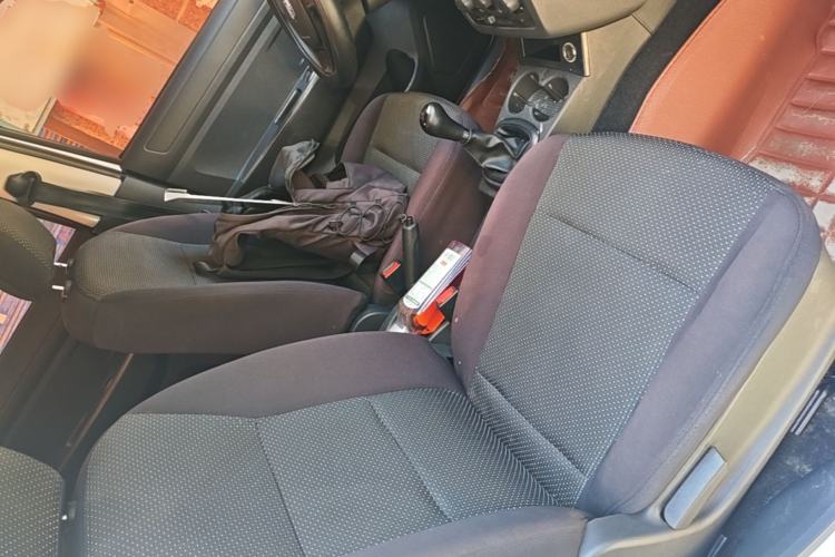 Used Dongfeng Fengon 330 2019 1.5L Manual Utility Grade I China VI Right Front Seat