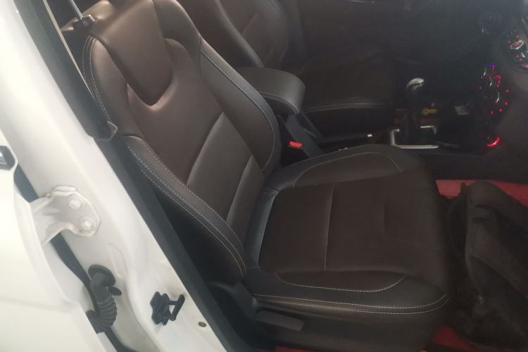 Used Dongfeng Fengon 330 2019 1.5L 330S Manual Comfort Version China VI Standard Right Front Seat