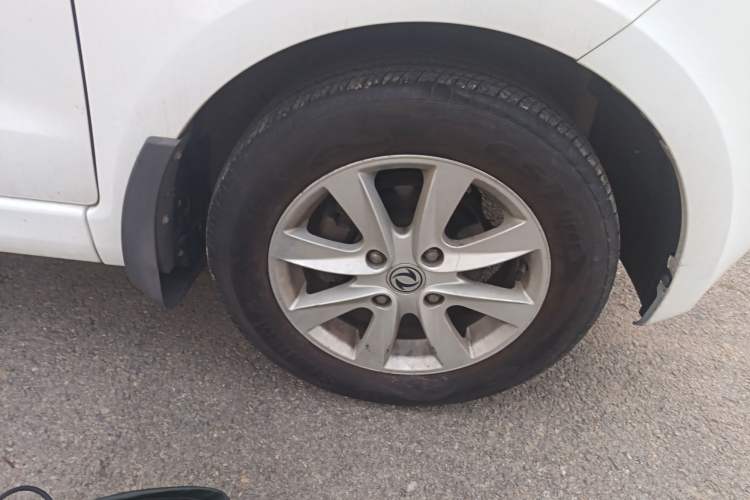 Used Dongfeng Fengon 330 2019 1.5L Manual Practical II China VI Right Front Wheel Hub