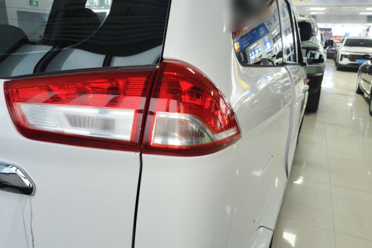 Used Dongfeng Fengon 330 2019 1.5L 330S Manual Comfort Version China VI Standard Right Rear Taillight