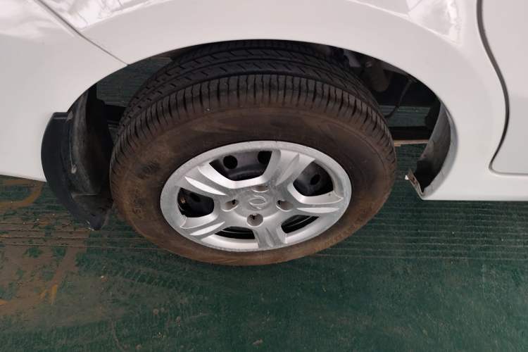 Used Dongfeng Fengon 330 2019 1.5L Manual Utility Grade I China VI Right Rear Wheel Hub