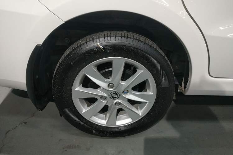 Used Dongfeng Fengon 330 2019 1.5L Manual Practical II China VI Right Rear Wheel Hub