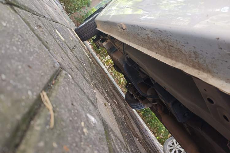 Used Dongfeng Fengon 330 2019 1.5L Manual Utility Grade I China VI Right Side Sill