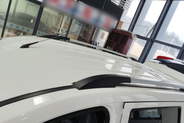 Used Dongfeng Fengon 330 2019 1.5L 330S Manual Comfort Version China VI Standard Roof