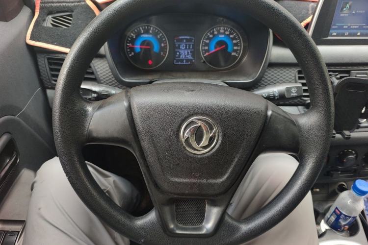Used Dongfeng Fengon 330 2019 1.5L 330S Manual Luxury Van China VI Standard Steering Wheel
