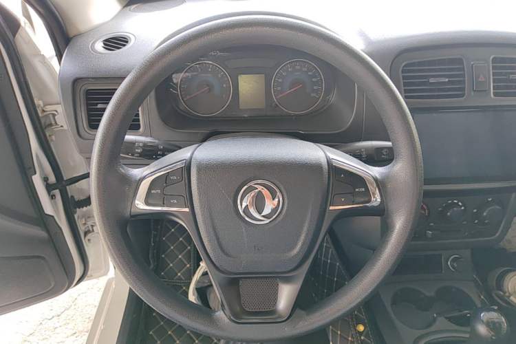 Used Dongfeng Fengon 330 2019 1.5L Manual Practical II China VI Steering Wheel
