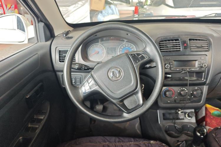 Used Dongfeng Fengon 330 2019 1.5L Manual Practical II China VI Steering Wheel