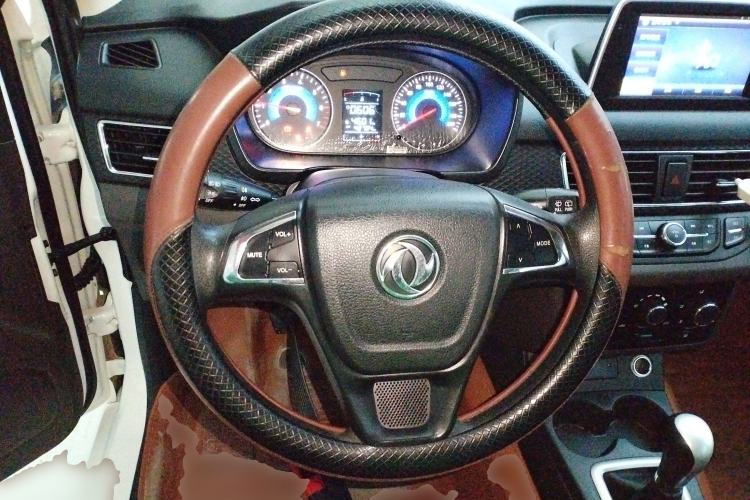 Used Dongfeng Fengon 330 2019 1.5L 330S Manual Comfort Version China VI Standard Steering Wheel