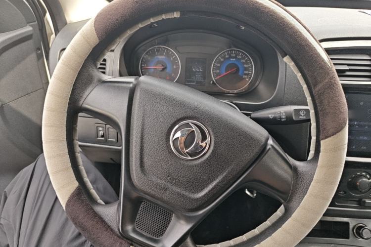 Used Dongfeng Fengon 330 2019 1.5L Manual Practical II China VI Steering Wheel