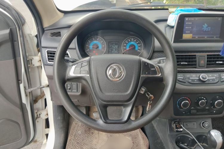 Used Dongfeng Fengon 330 2019 1.5L 330S Manual Luxury Edition China VI Standard Steering Wheel