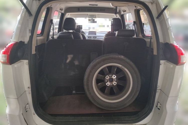 Used Dongfeng Fengon 330 2019 1.5L 330S Manual Comfort Version China VI Standard Trunk