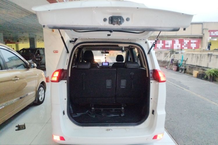 Used Dongfeng Fengon 330 2019 1.5L 330S Manual Comfort Version China VI Standard Trunk
