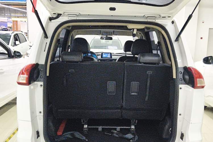 Used Dongfeng Fengon 330 2019 1.5L 330S Manual Comfort Version China VI Standard Trunk