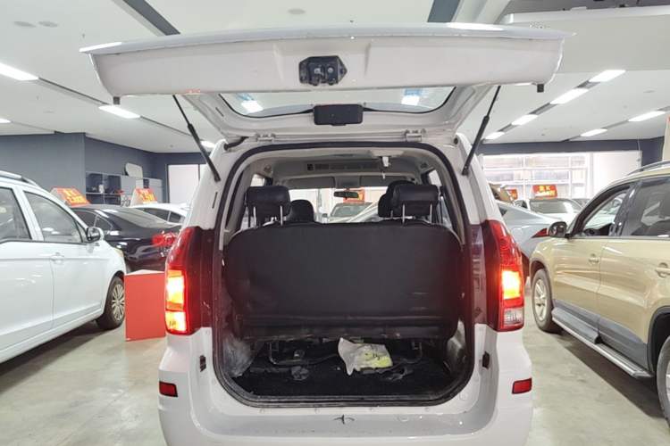 Used Dongfeng Fengon 330 2019 1.5L Manual Utility Grade I China VI Trunk
