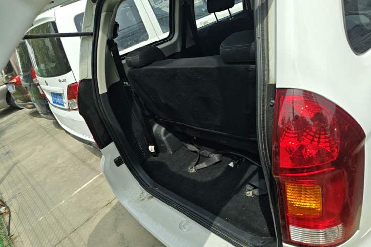 Used Dongfeng Fengon 330 2019 1.5L Manual Practical II China VI Trunk