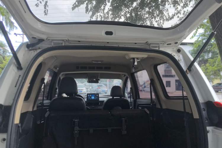 Used Dongfeng Fengon 330 2019 1.5L 330S Manual Comfort Version China VI Standard Trunk