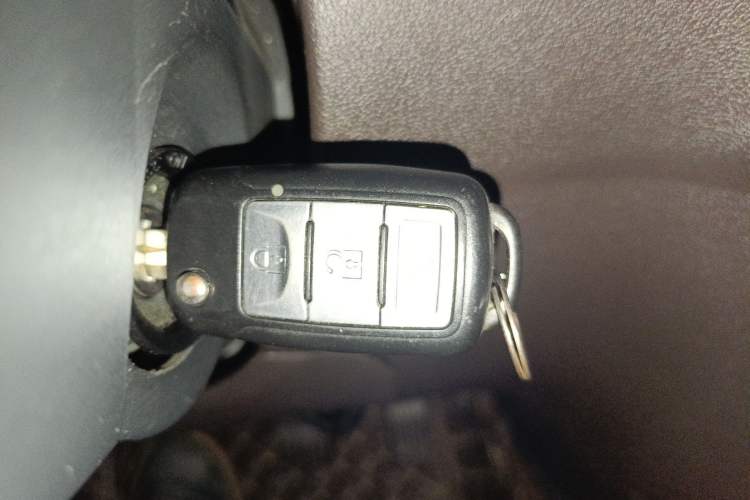 Used Dongfeng Fengon 330 2019 1.5L 330S Manual Comfort Version China VI Standard Vehicle Key