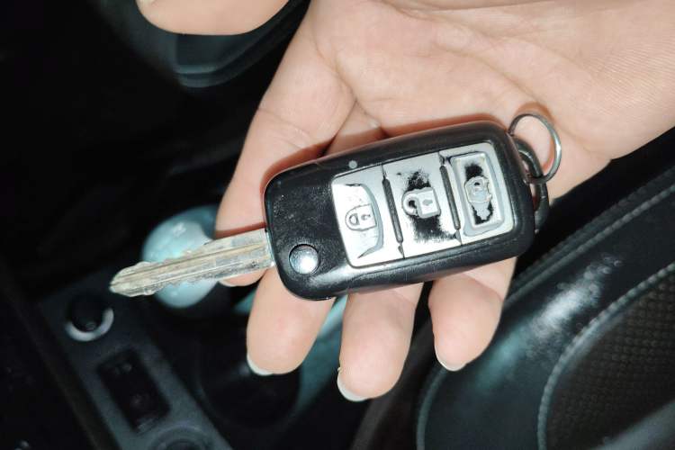 Used Dongfeng Fengon 330 2019 1.5L 330S Manual Comfort Version China VI Standard Vehicle Key