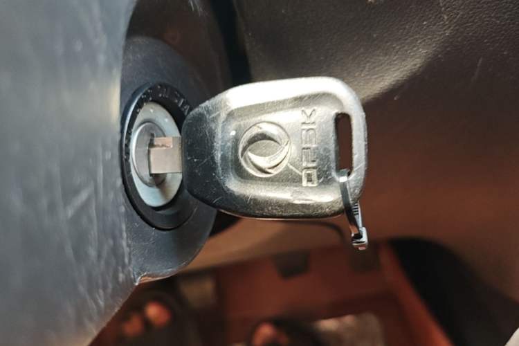 Used Dongfeng Fengon 330 2019 1.5L Manual Utility Grade I China VI Vehicle Key