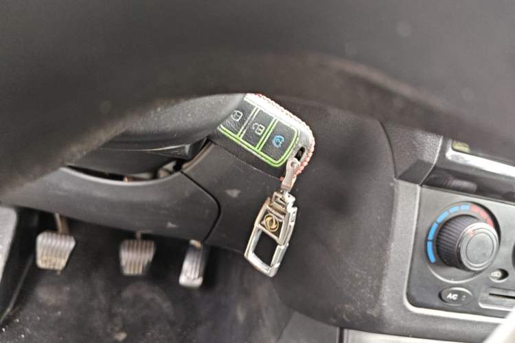 Used Dongfeng Fengon 330 2019 1.5L Manual Practical II China VI Vehicle Key