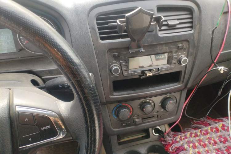 Used Dongfeng Fengon 330  Audio And AC Panel