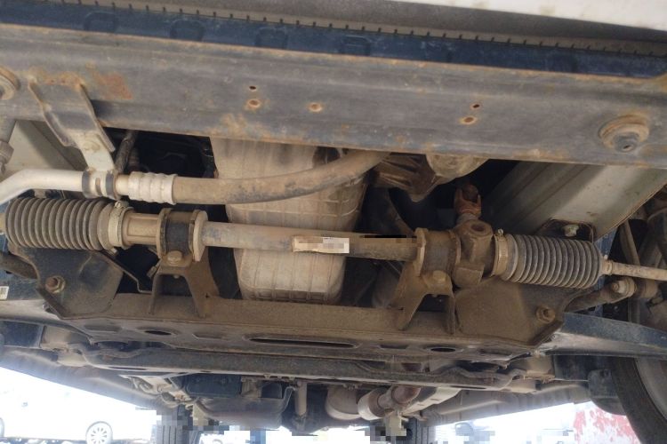 Used Dongfeng Fengon 330  Chassis Front