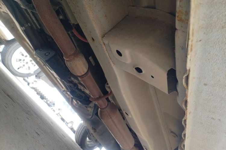 Used Dongfeng Fengon 330  Chassis Front Left