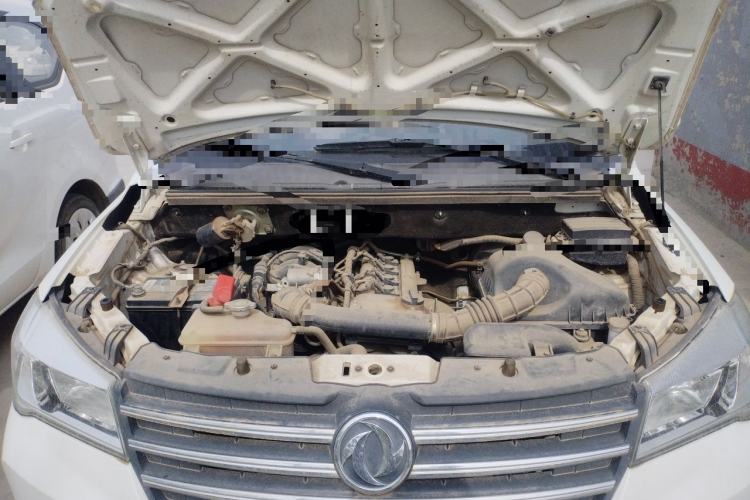 Used Dongfeng Fengon 330  Engine Bay