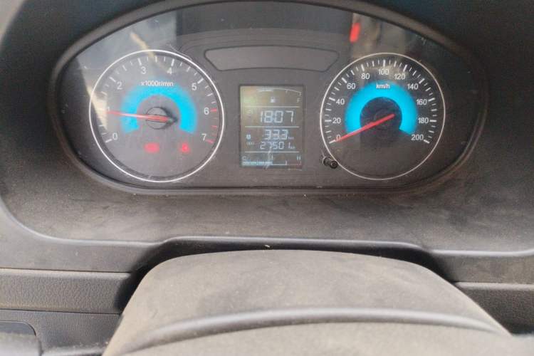 Used Dongfeng Fengon 330  Instrument Cluster
