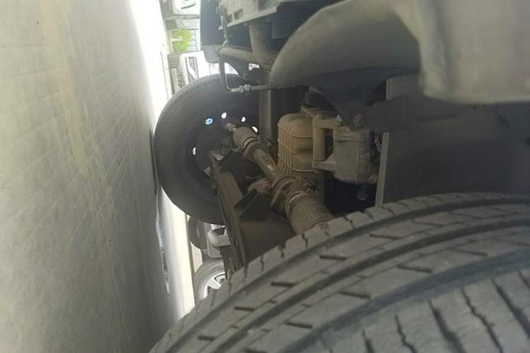 Used Dongfeng Fengon 330 2022 1.5L Manual Luxury Edition China VI Standard Chassis Front