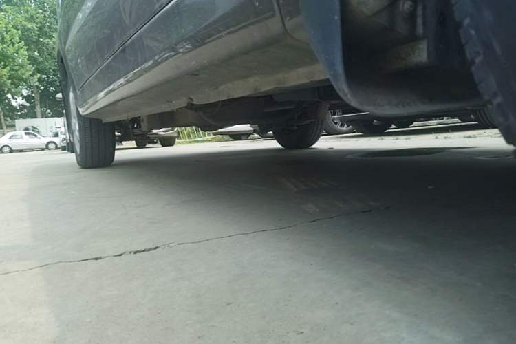 Used Dongfeng Fengon 330 2022 1.5L Manual Luxury Edition China VI Standard Chassis Front Right