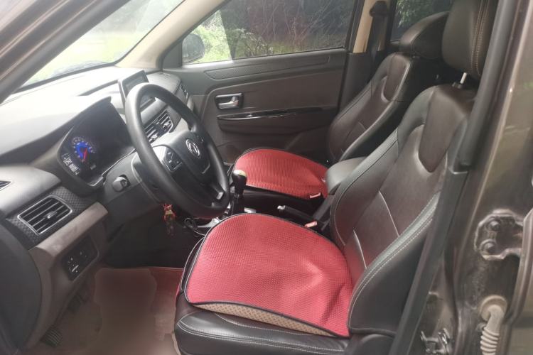 Used Dongfeng Fengon 330 2022 1.5L Manual Luxury Edition China VI Standard Left Front Seat