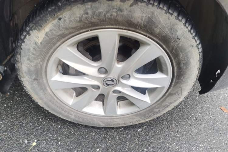 Used Dongfeng Fengon 330 2022 1.5L Manual Luxury Edition China VI Standard Right Front Wheel Hub
