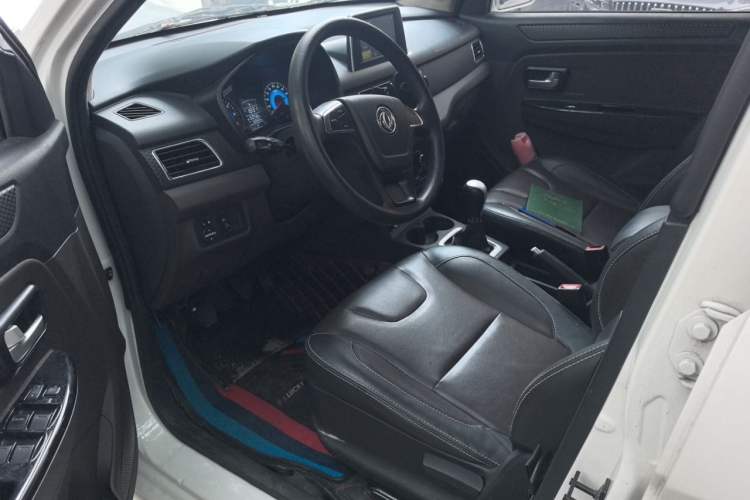 Used Dongfeng Fengon 330 2022 1.5L 330S Manual Supreme Edition China VI Standard Driver Seat