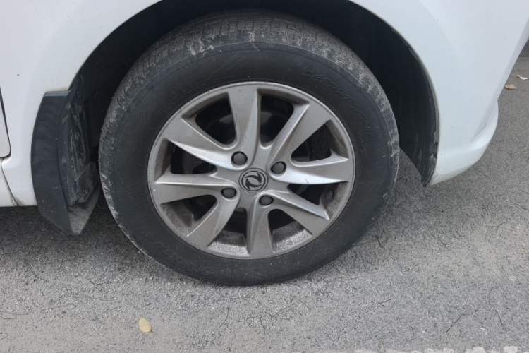 Used Dongfeng Fengon 330 2022 1.5L 330S Manual Supreme Edition China VI Standard Right Front Wheel Hub