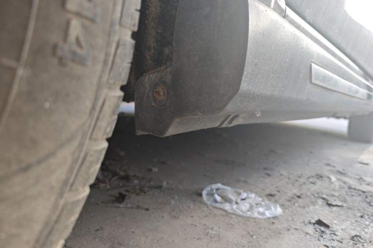 Used Dongfeng Fengon 350 2014 1.5L Manual Base Version Chassis Front Left