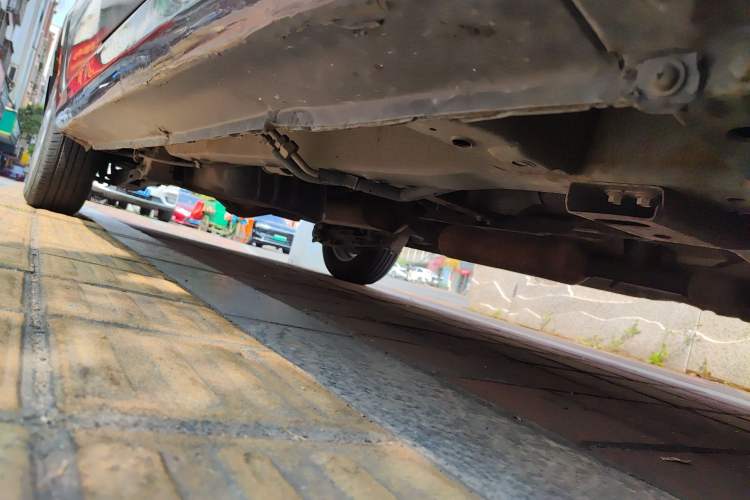 Used Dongfeng Fengon 350 2014 1.5L Manual Base Version Chassis Front Right