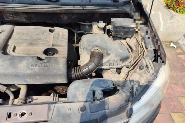 Used Dongfeng Fengon 350 2014 1.5L Manual Base Version Engine Bay Left