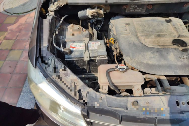 Used Dongfeng Fengon 350 2014 1.5L Manual Base Version Engine Bay Right