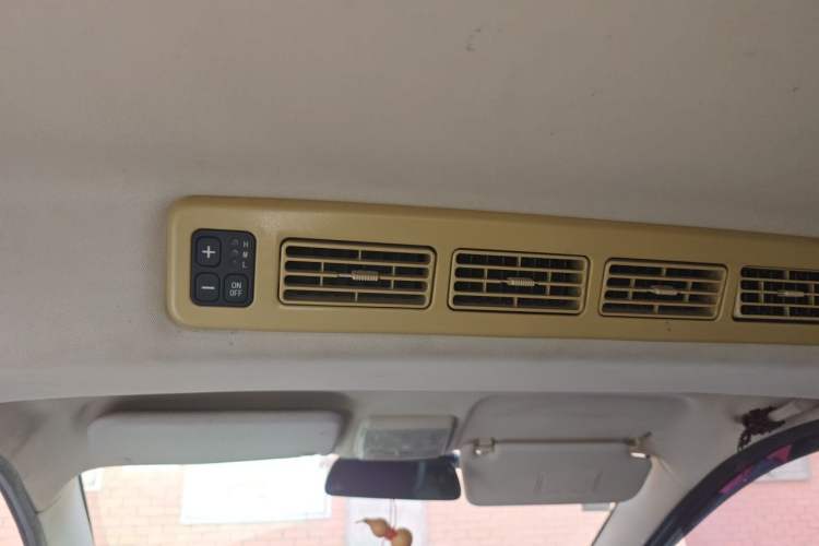 Used Dongfeng Fengon 350 2014 1.5L Manual Base Version Headliner