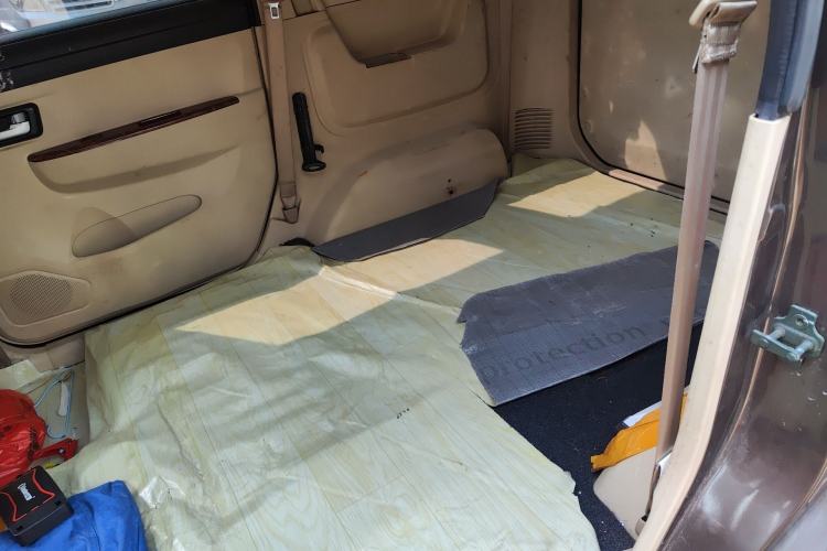 Used Dongfeng Fengon 350 2014 1.5L Manual Base Version Left Rear Seat