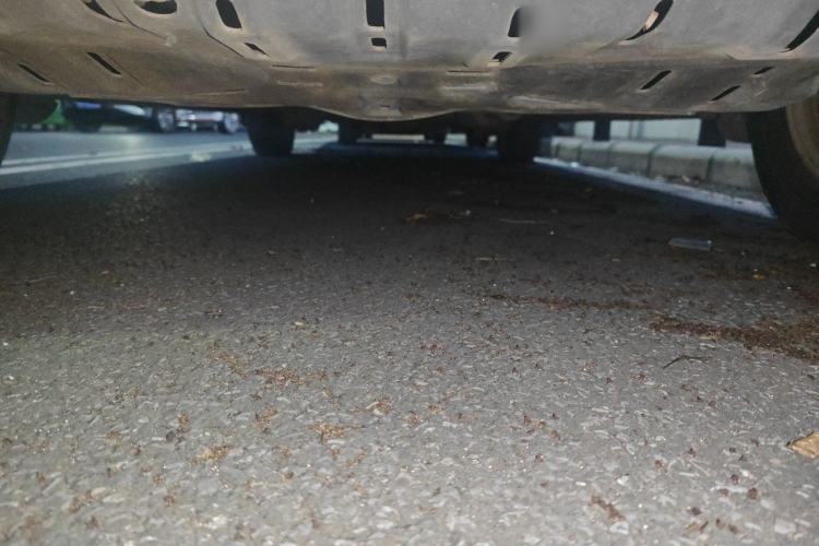 Used Dongfeng Fengon 350 2014 1.5L Manual Base Version Chassis Front