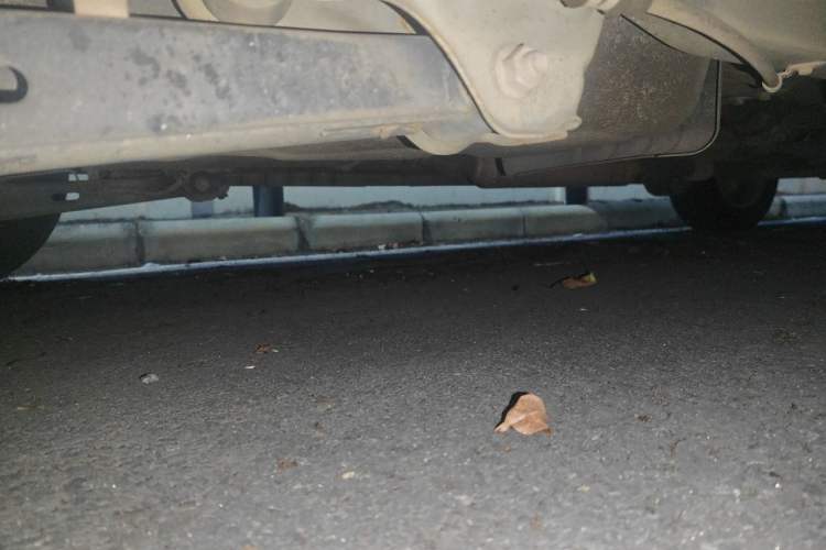 Used Dongfeng Fengon 350 2014 1.5L Manual Base Version Chassis Front Left
