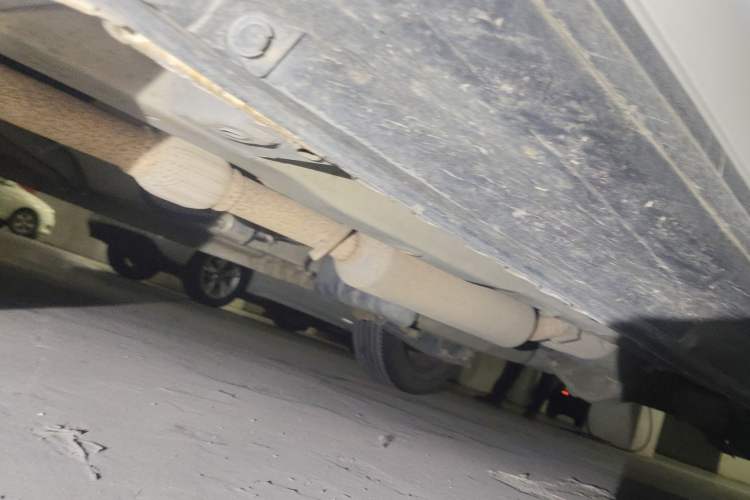 Used Dongfeng Fengon 350 2014 1.5L Manual Base Version Chassis Front Left